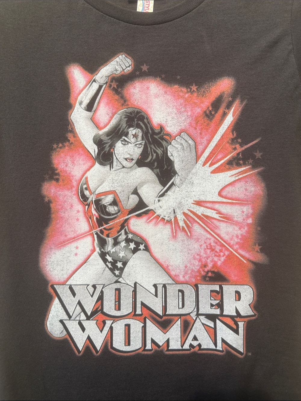 Wonder Woman Graphic Short Sleeve Tee - Black and Red